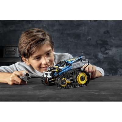 LEGO Technic Remote-Controlled Stunt Racer 2 in 1 (324 Pieces)