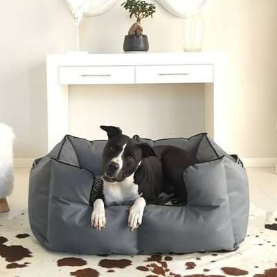 Wagworld K9 Castle Bed (Grey & Black)
