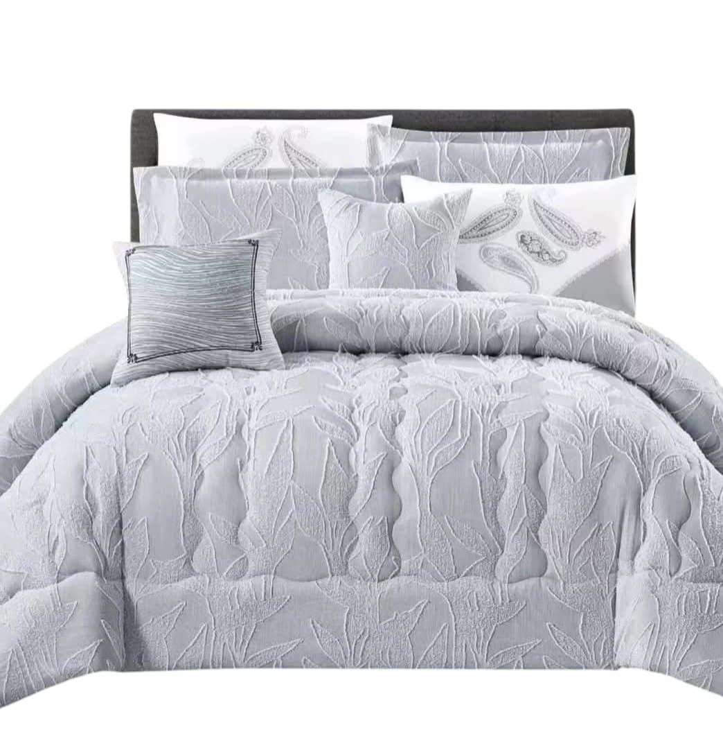 7 Piece Comforter Set With 2 Cushions - King Size - Grey