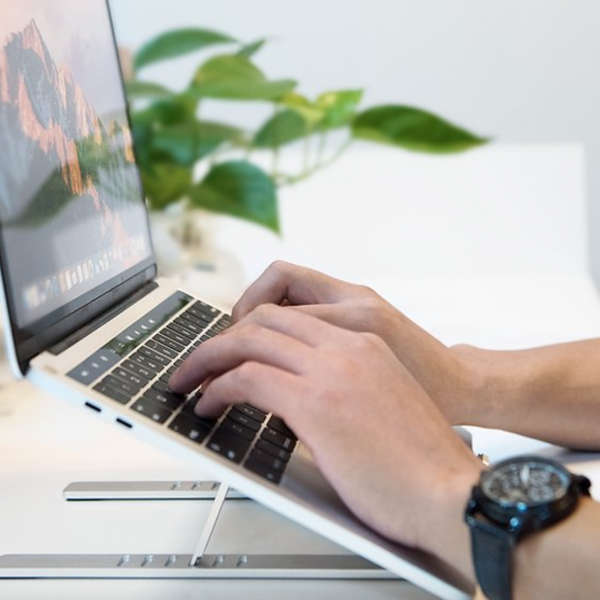 Abodos TS632 Aluminium Alloy Adjustable Laptop / Tablet Stand