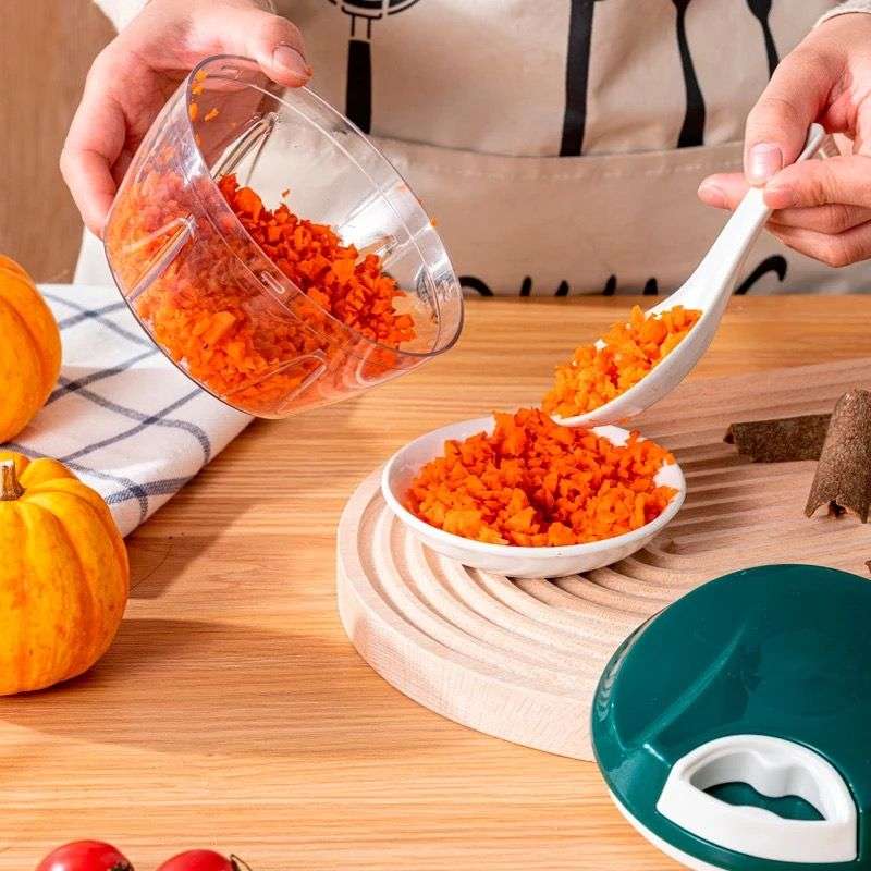 Multifunctional Vegetable and Fruit Cutter