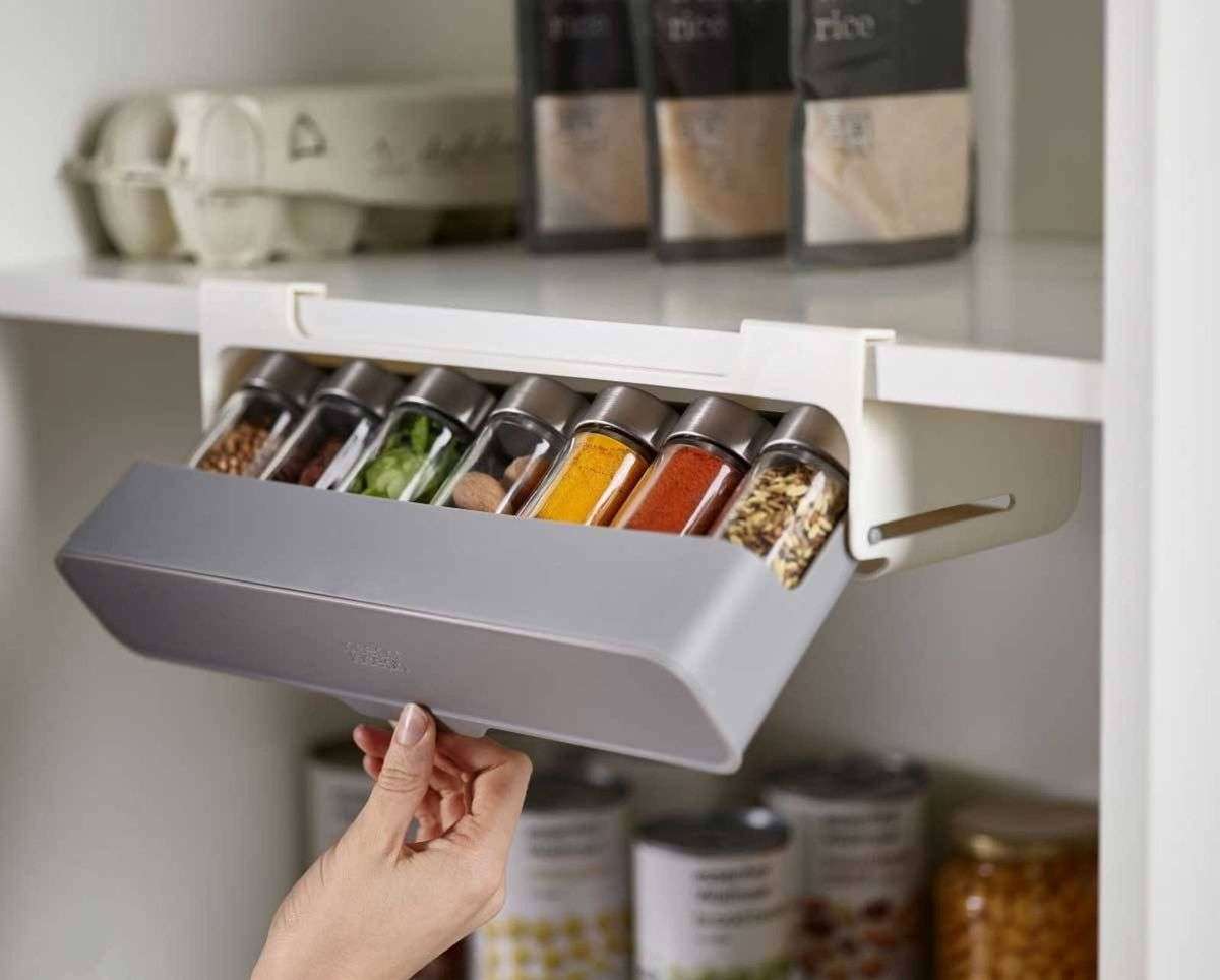 Under Shelf Spice Rack with 6 Jars