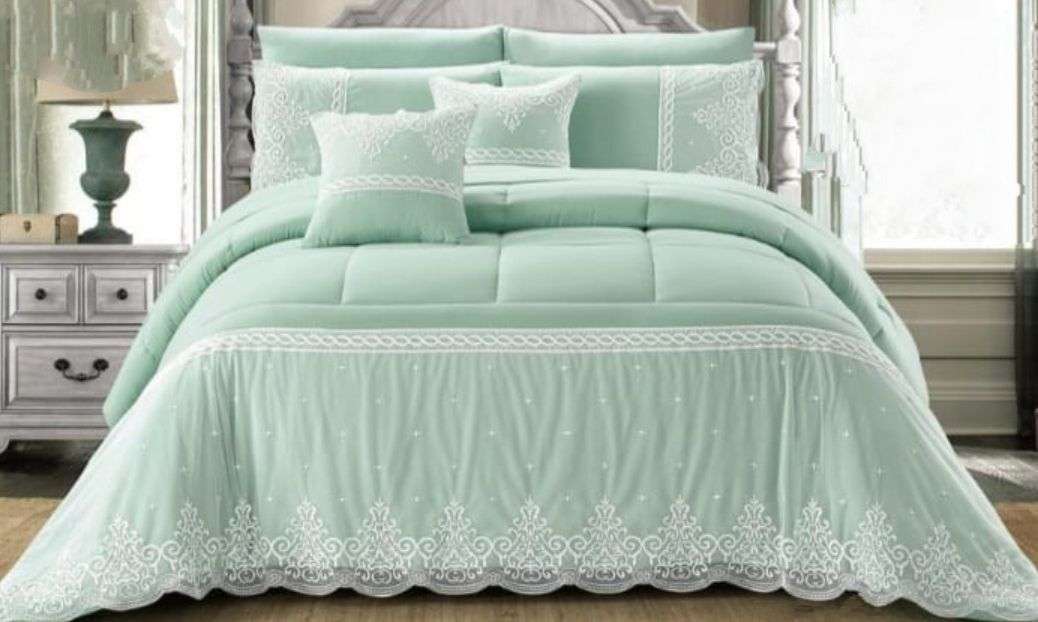 7pcs King Size Lace Print Comforter Set - Green
