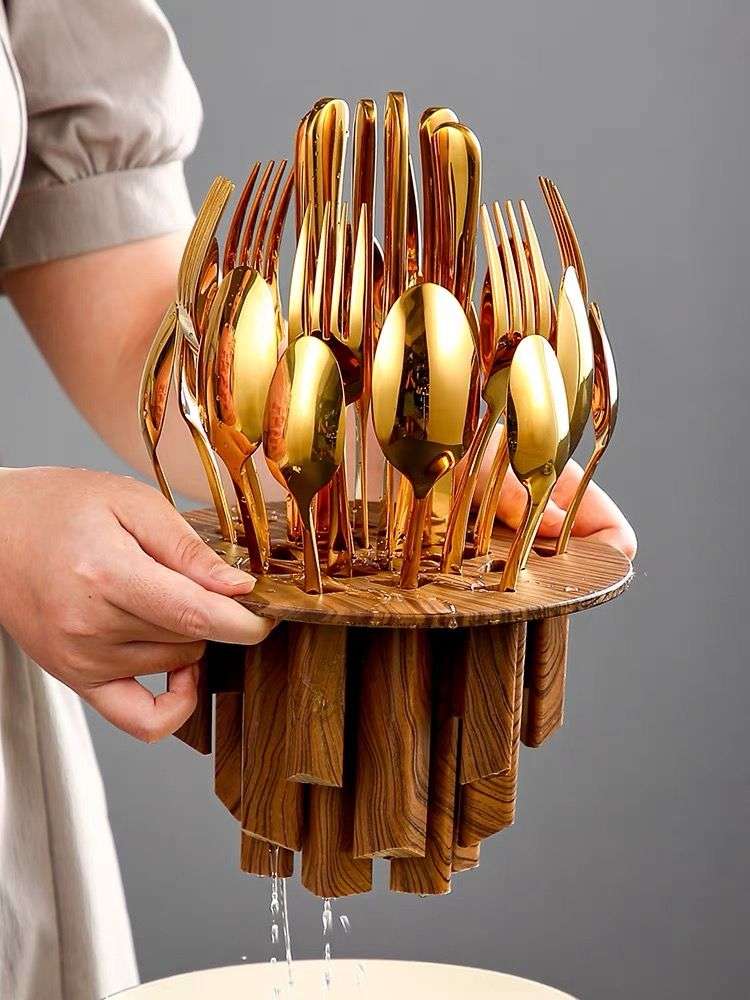 24 Pcs Cutlery Set with Egg Shaped Holder