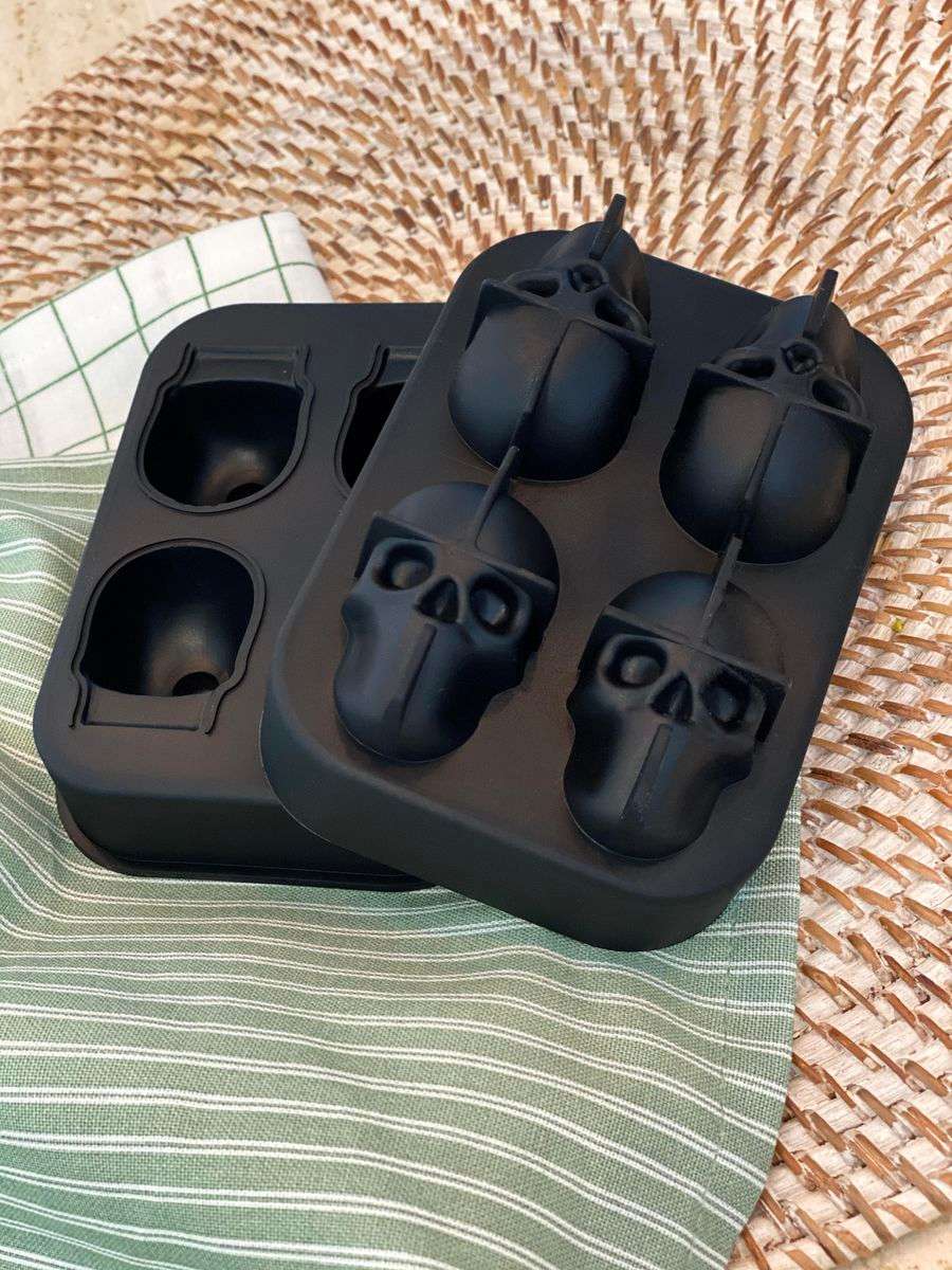 Kitchen Kult Skull Head Silicone Ice Tray - 4 Slots