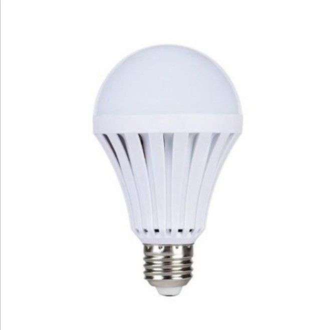 7W E27 220V Rechargeable Emergency LED Light Bulb// wholesale 6+