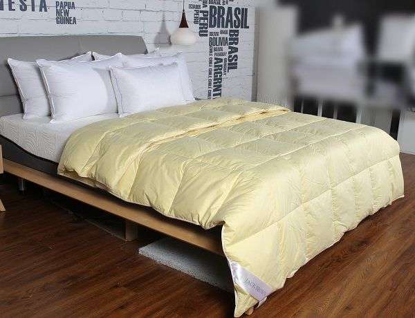 Jack Brown Luxury Goose Feather Double Size Duvet - Yellow (READ THE DESCRIPTION)