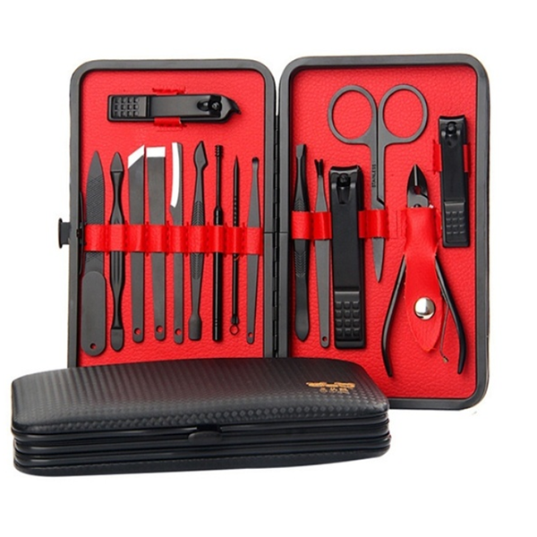 15 Piece Men`s Grooming Kit - Black and Red (Refurbished)