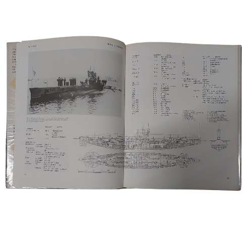 Observer's directory of Royal Naval submarines, 1901-1982