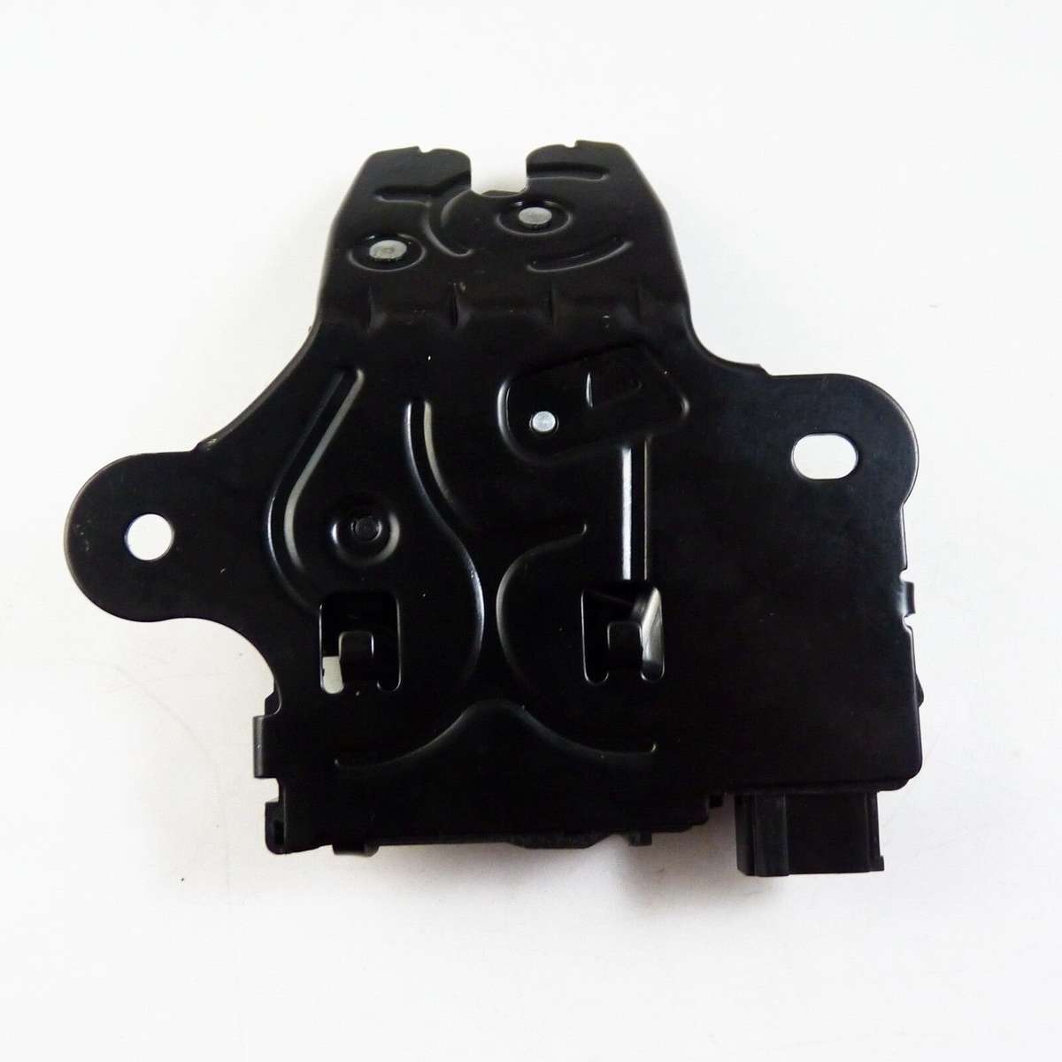 Trunk Lid Latch for Verano Sonic Malibu Cruze Camaro Buick Verano LaCrosse New