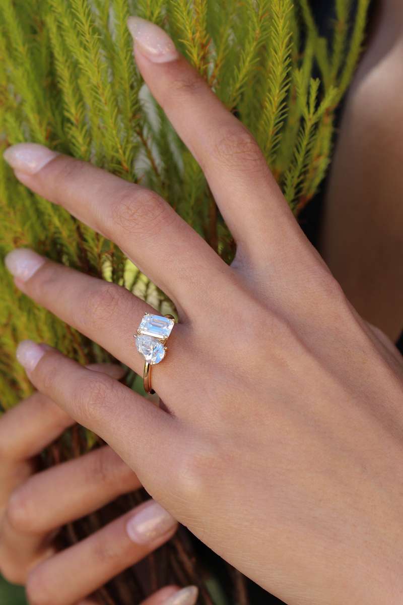 Emerald and Pear Moissanite Toi et Moi Ring