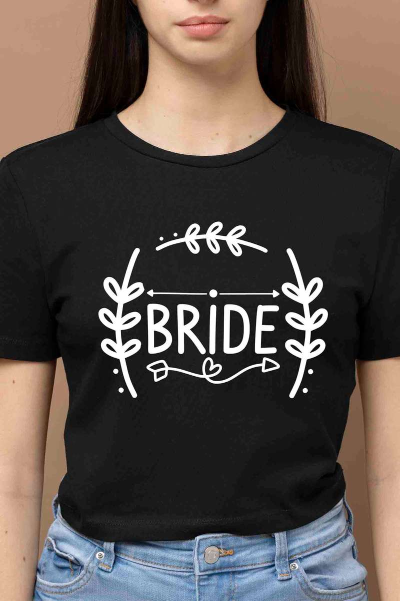 Bride wreath T-shirt