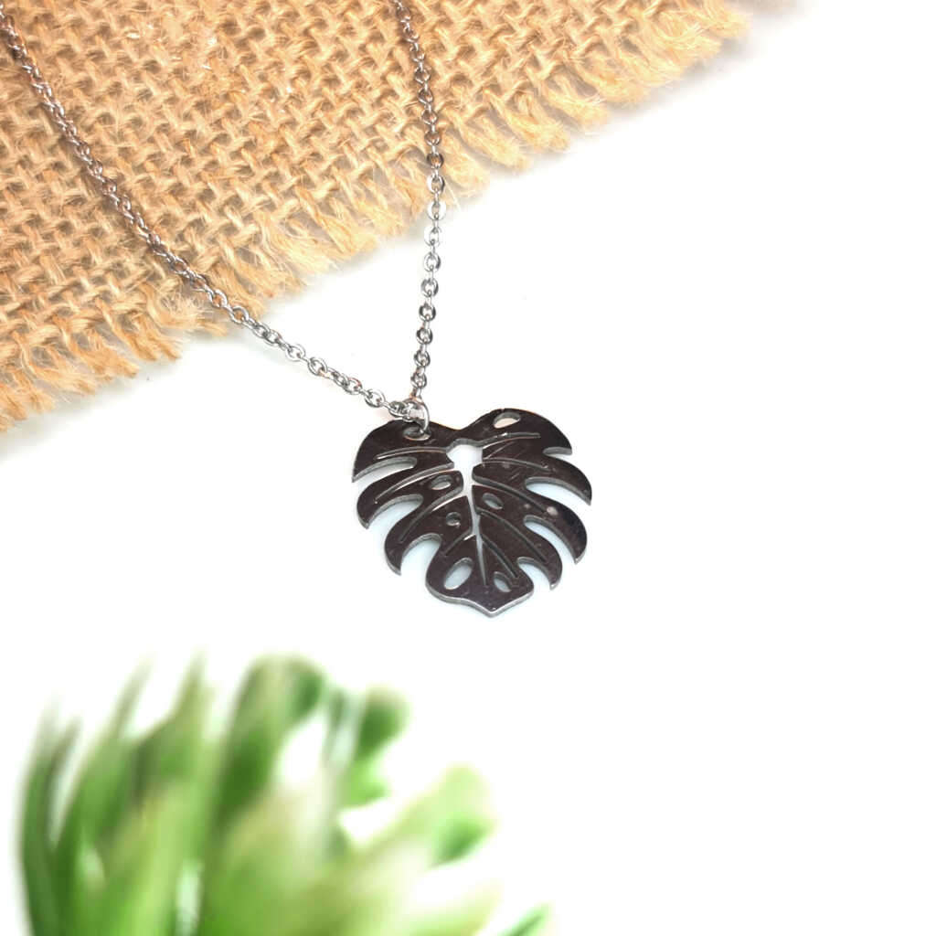 MONSTERA LEAF NECKLACE
