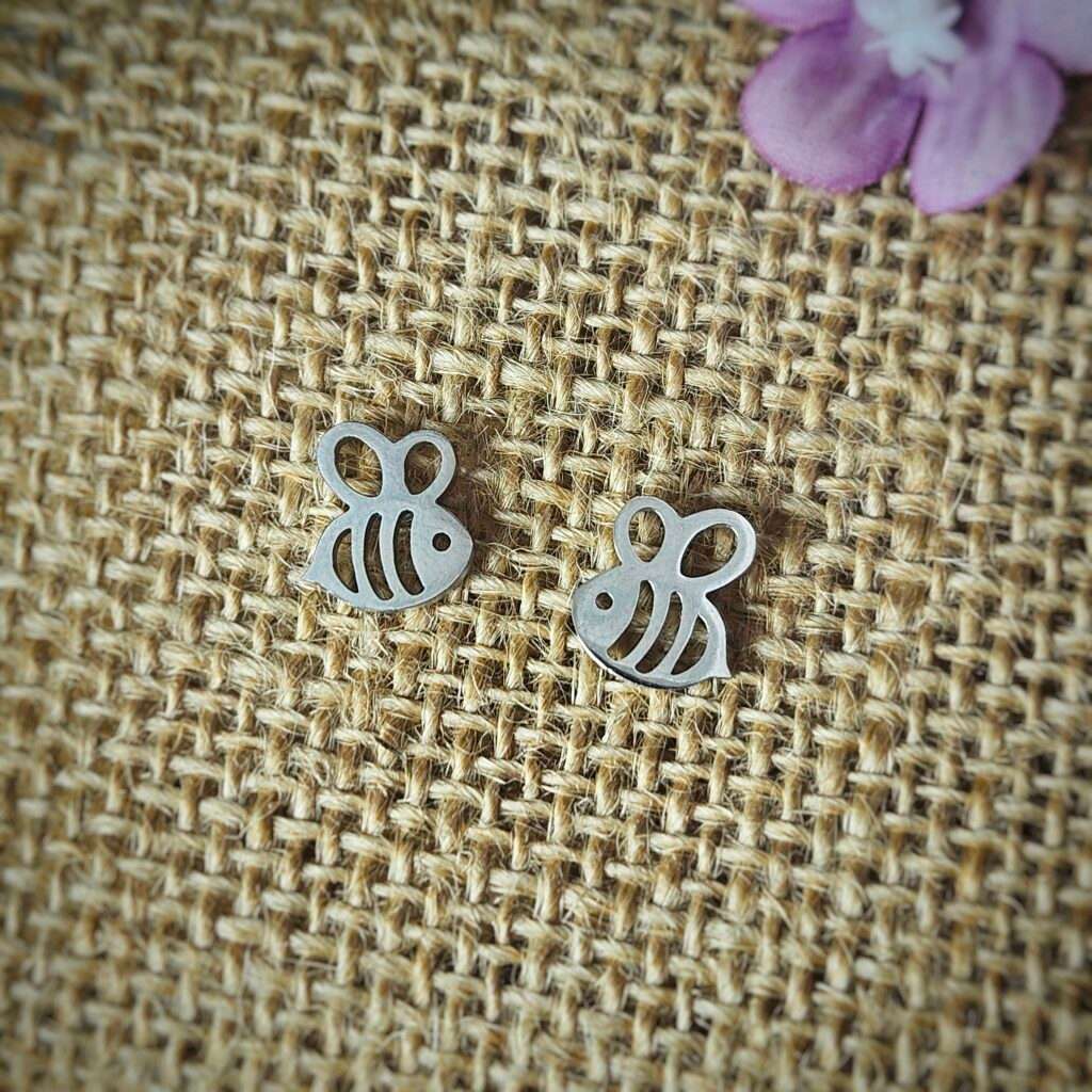 CUTE BUMBLEBEE STUD EARRINGS