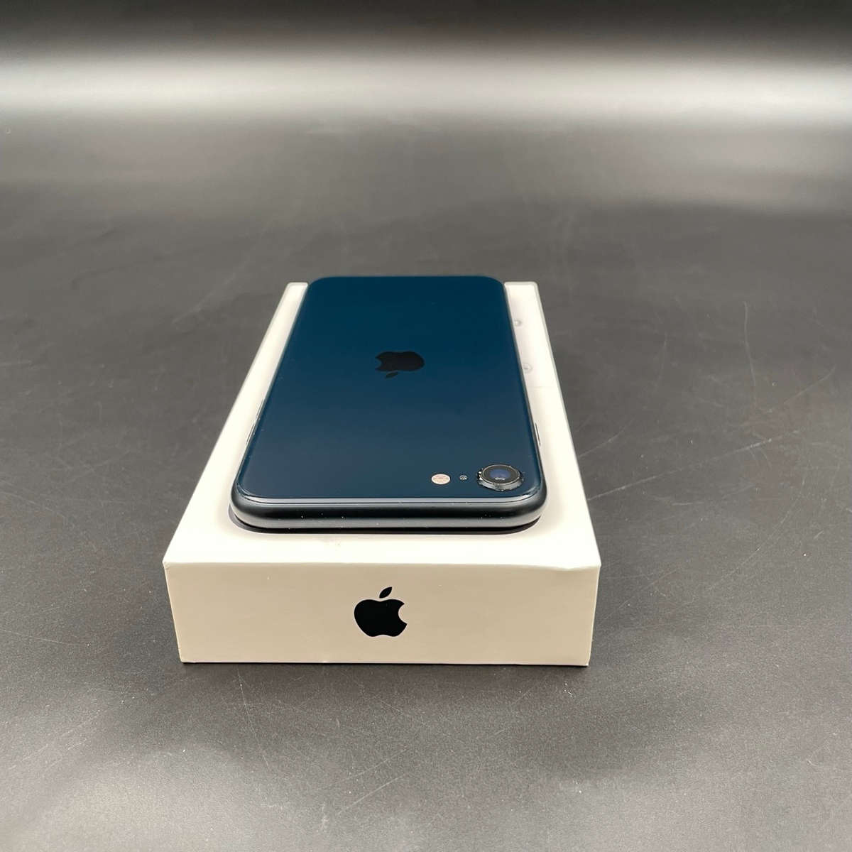 iPhone SE (3rd Gen) 128GB Midnight