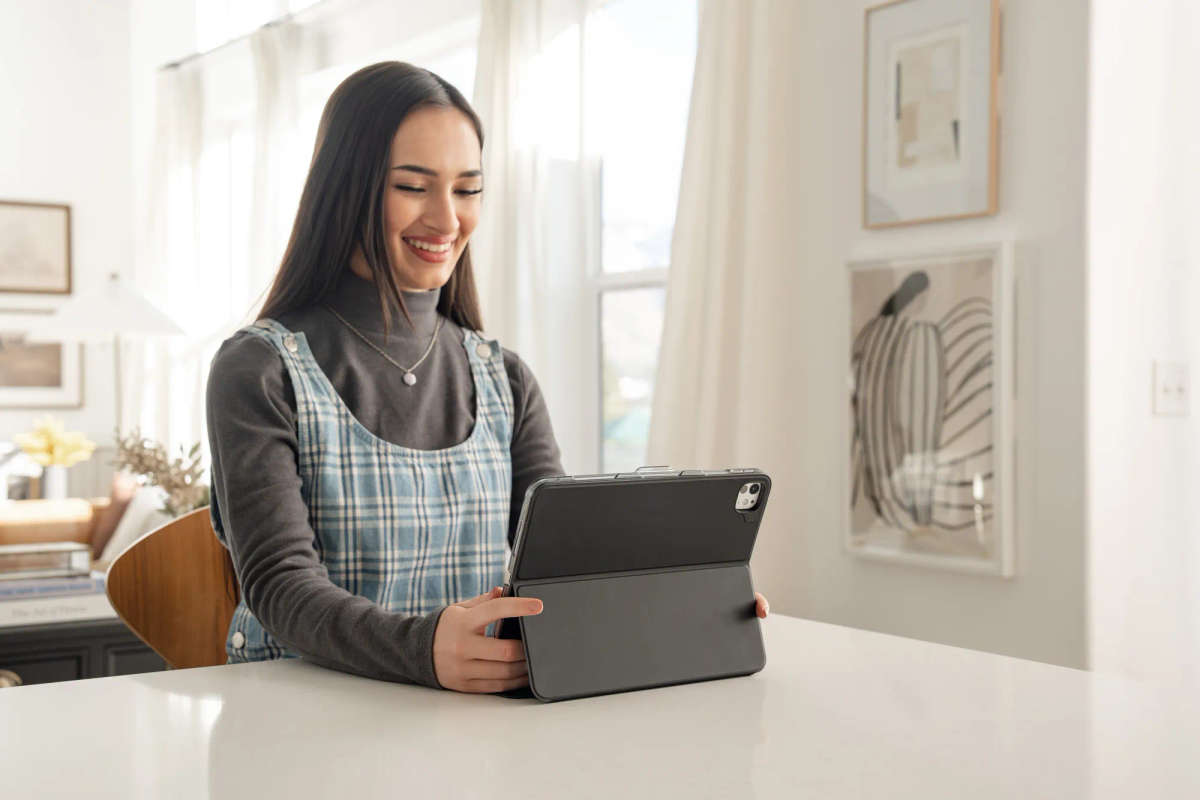 ZAGG-KB-Pro Keys 2-Apple-iPad Pro 11 (M4)-Black-UK