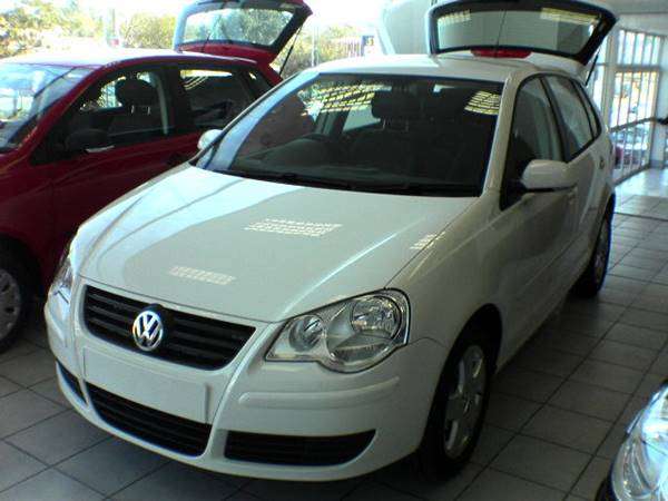 2005 2006 2007 2008 2009 2010 VW POLO MK3 05-10 Front Bumper Grille Grill Passenger Side With Hole