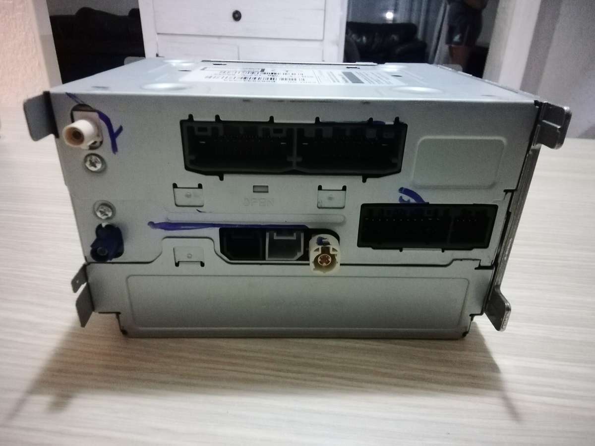 Chrysler U-Connect 8.4 Radio Navigation GPS P68283424AA