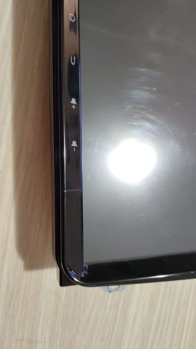 VW 9Inch Carplay and Android Auto (Scratched) OEM-Replacement Head Unit