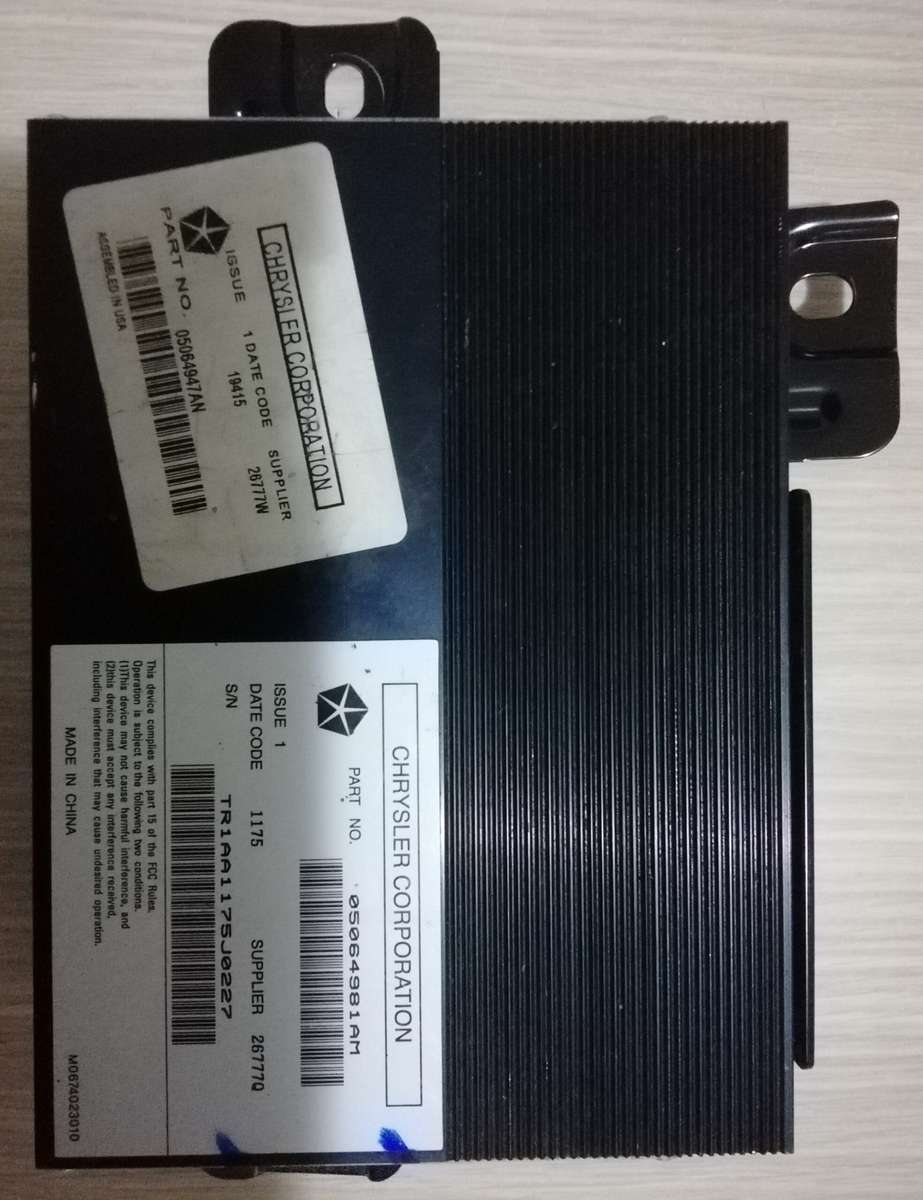 Chrysler Dodge Audio Amplifier OEM 05064981AM