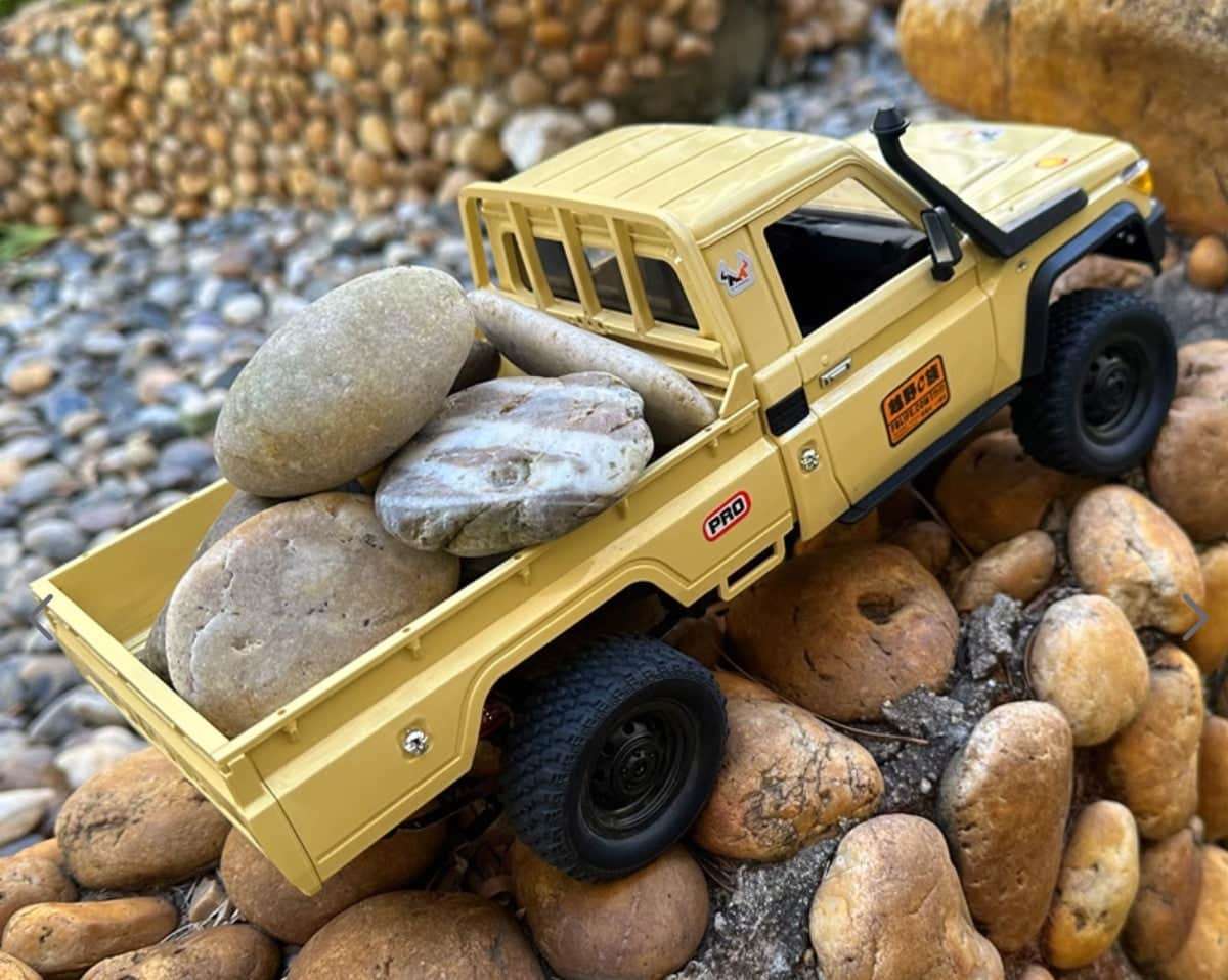 Radio Control Land Cruiser 1/12 Rock Crawler RTR