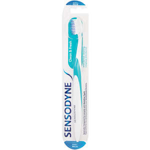 SENSODYNE TOOTHBRUSH CLEAN & FRESH SOFT