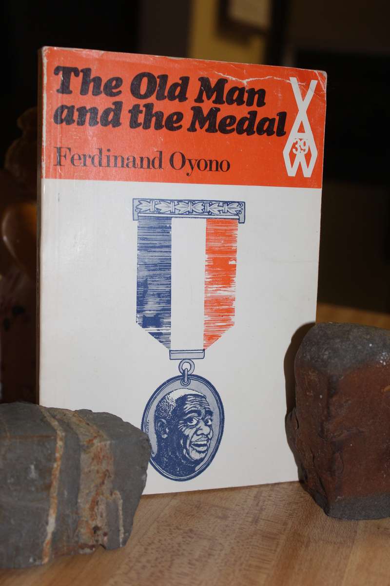The Old Man and the Medal (Heinemann African Writers Series)