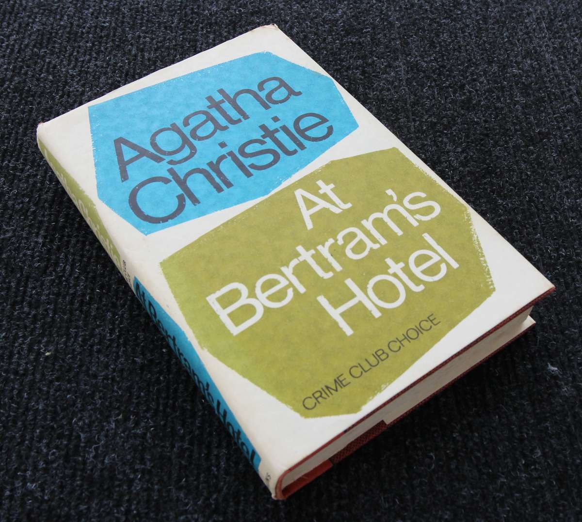 At Bertram`s Hotel - Agatha Christie