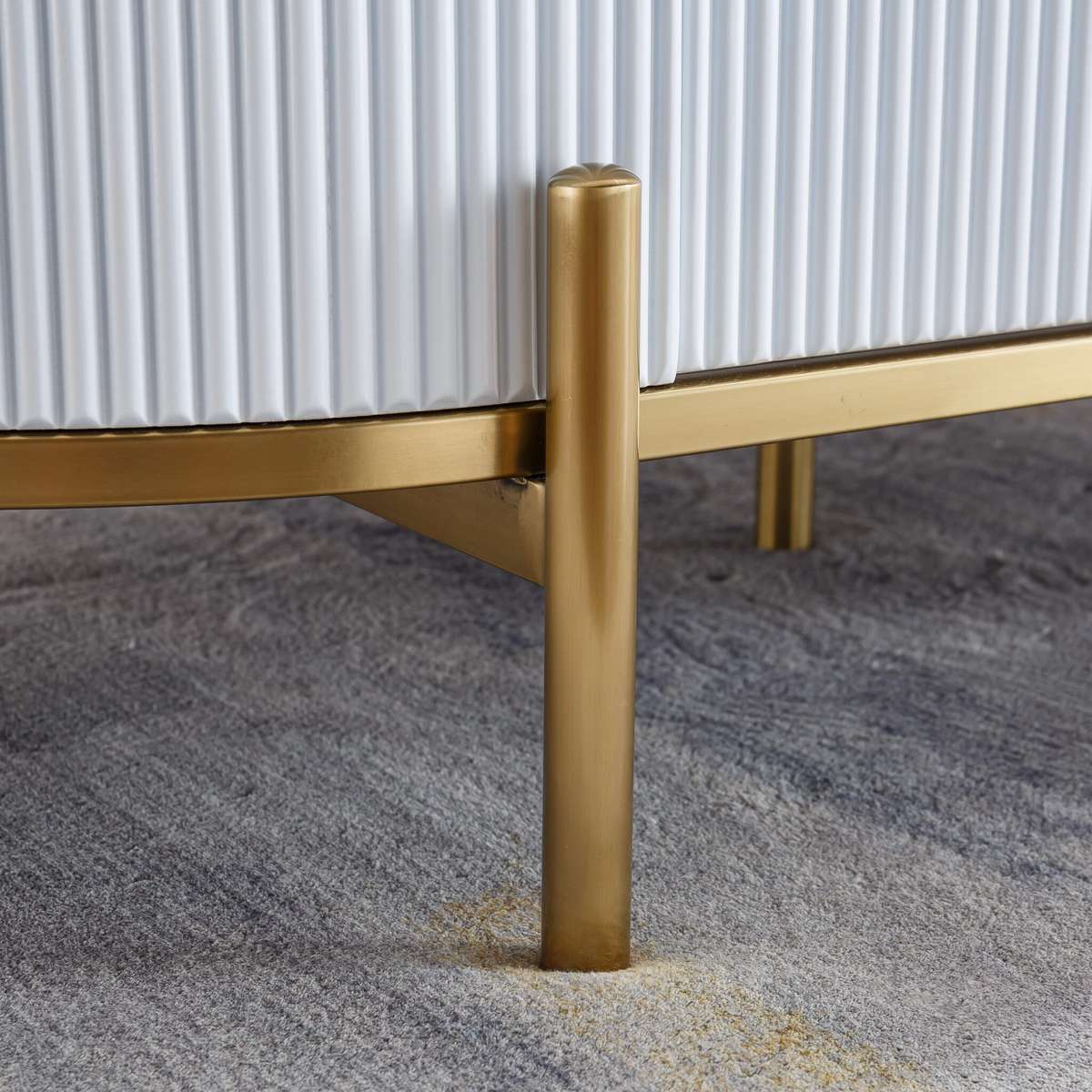--Classy Ribbed Coffee Table