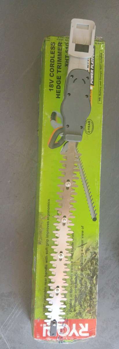 RYOBI XHT-510 18V HEDGE TRIMMER
