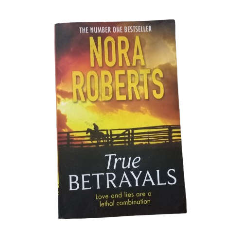 True Betrayals - Nora Roberts
