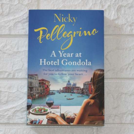 A Year at Hotel Gondola - Nicky Pellegrino