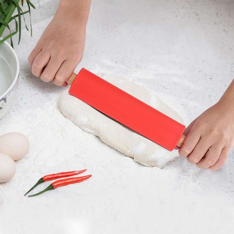 kn055 Solid Wooden Handle Silicone Rolling Pin Non-stick Food Dumpling Stick, Length: 38cm, Rando...
