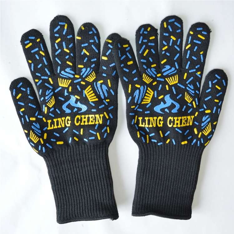 Silicone Cotton Microwave Kitchen Cooking Protective Gloves, High Temperature Resistance: 500 Deg...