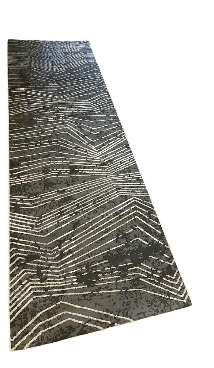 Luxurious Persian Modern Style Runner