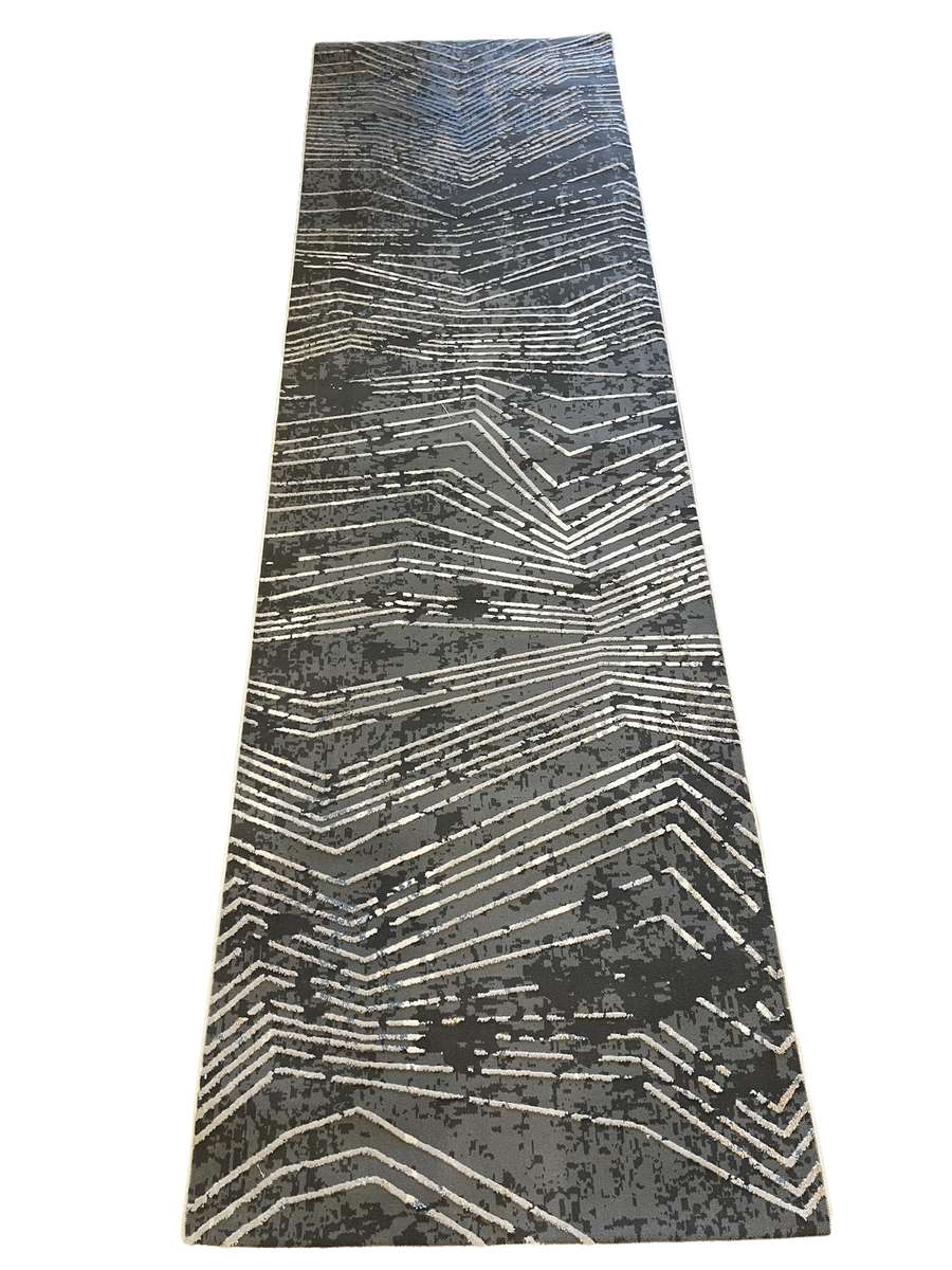 Luxurious Persian Modern Style Runner