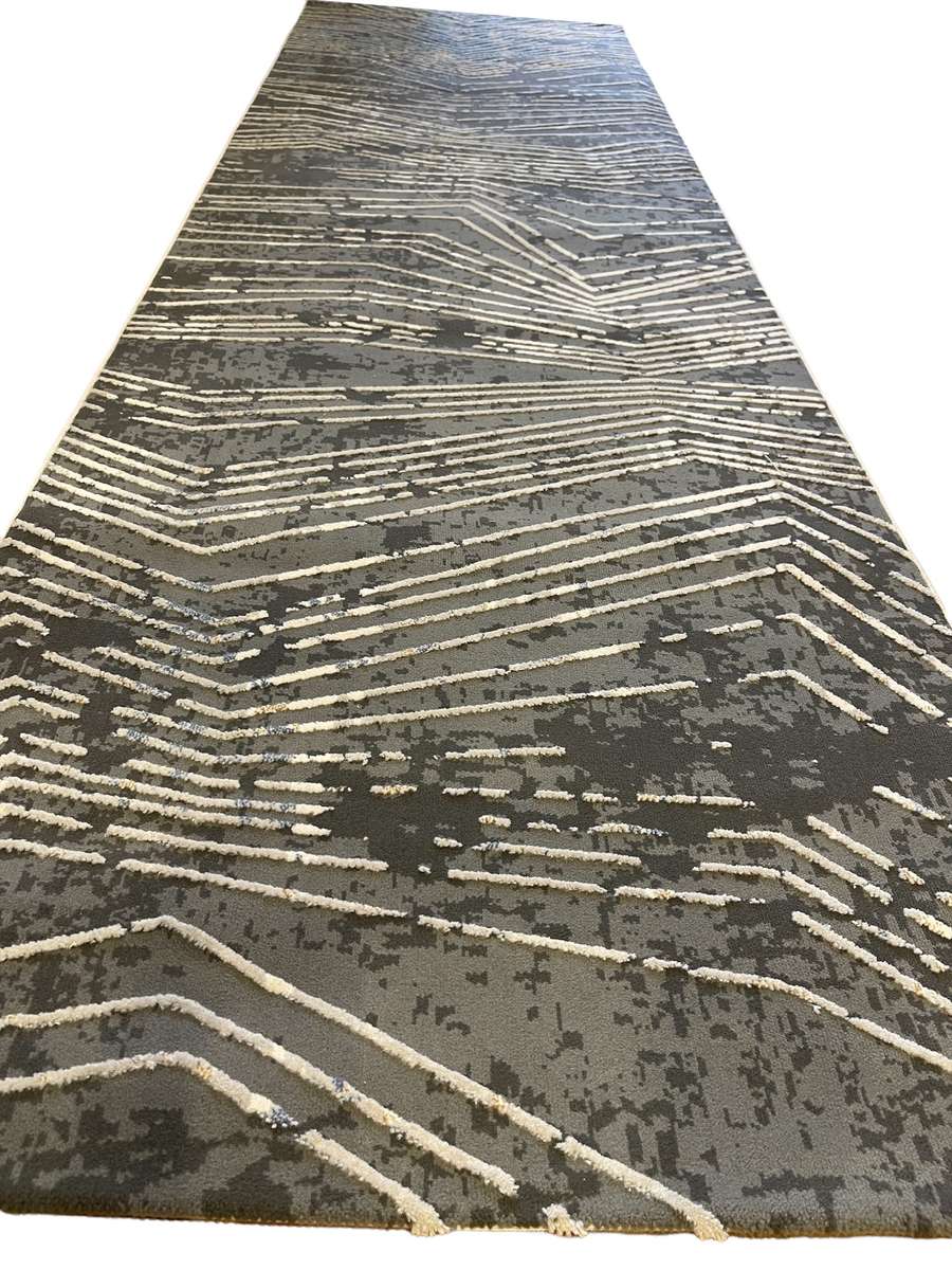 Luxurious Persian Modern Style Runner