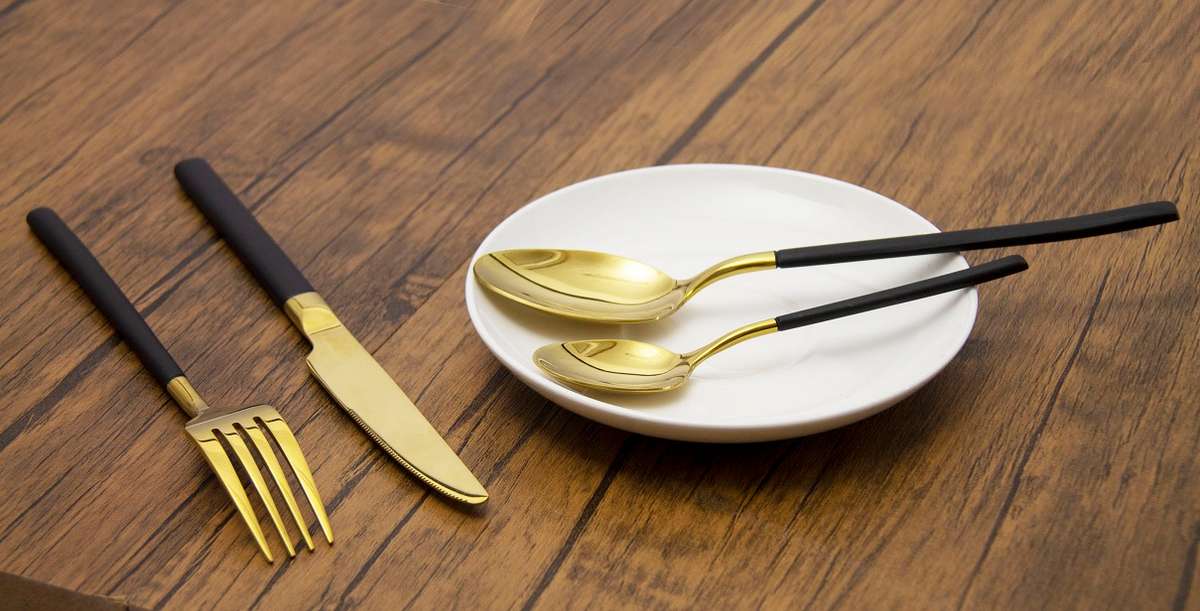 Finery - Cutlery Set 4pc - Gold/Black