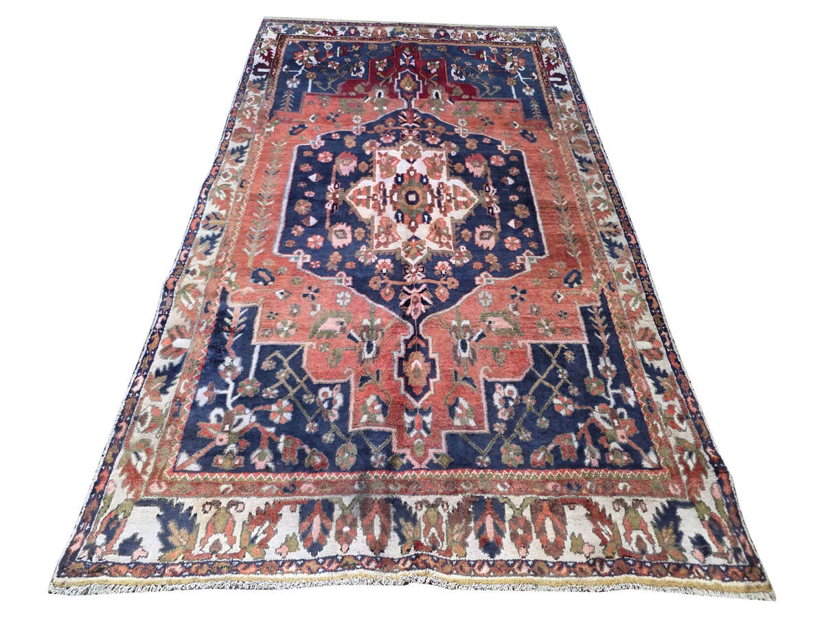 Beautiful Persian Hamadan Carpet - 300 x 195 CM