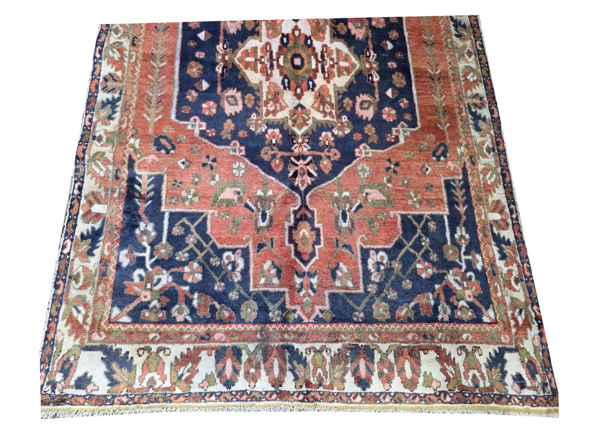 Beautiful Persian Hamadan Carpet - 300 x 195 CM