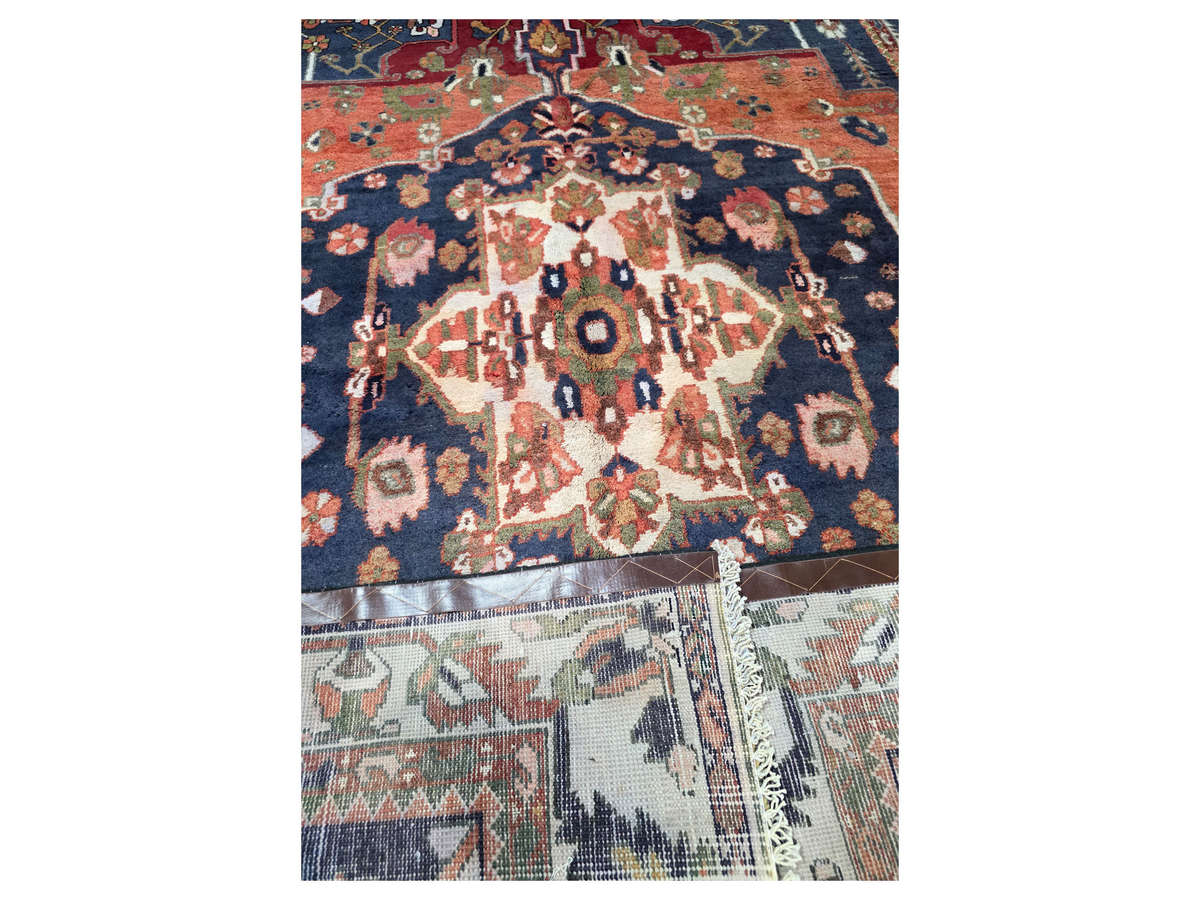 Beautiful Persian Hamadan Carpet - 300 x 195 CM