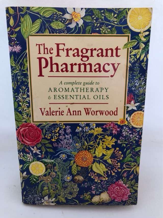 The Fragrant Pharmacy - Valerie Ann Worwood