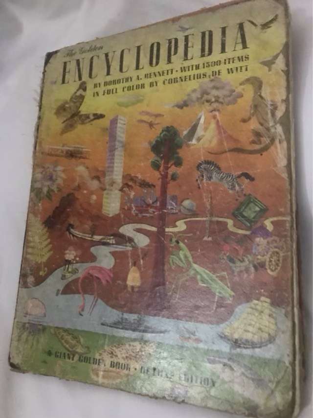 The Golden Encyclopedia - Dorothy A.Bennett