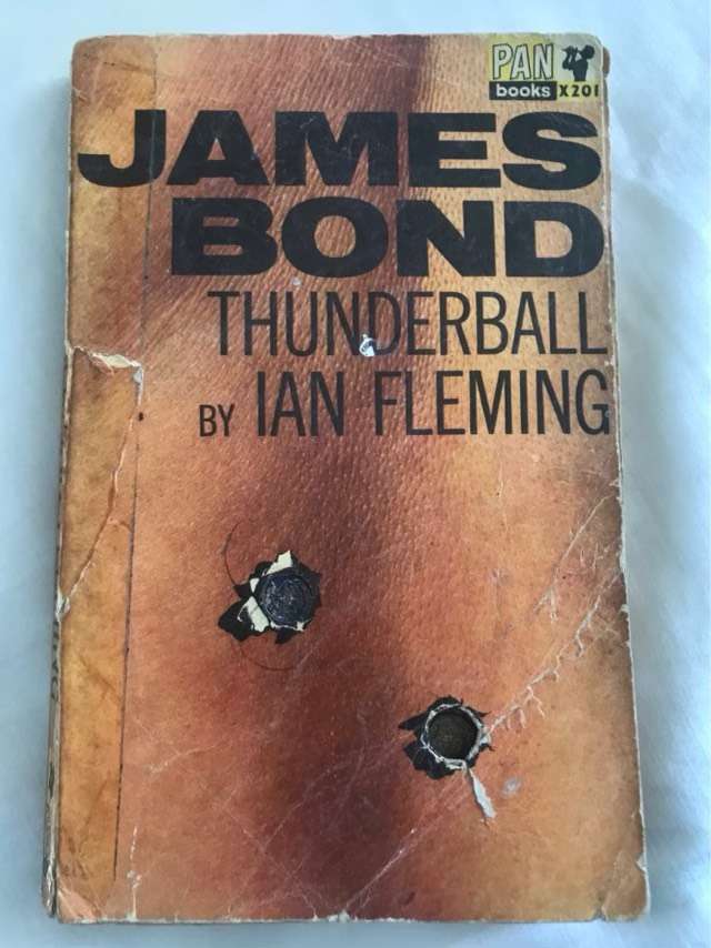 James Bond Thunderball - Ian Fleming