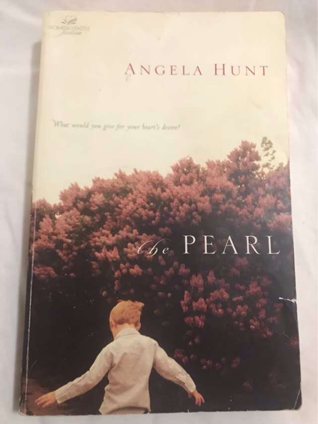 The Pearl - Angela Elwell Hunt