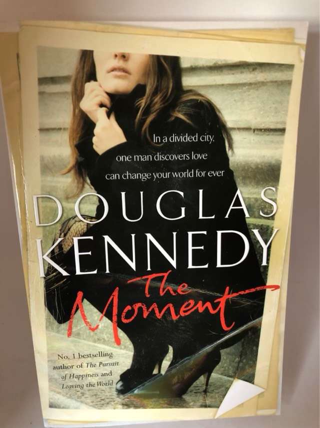 The Moment - Douglas Kennedy