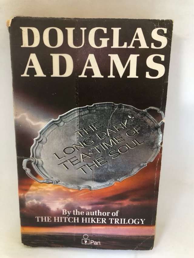 The Long Dark Tea-Time of the Soul - Douglas Adams