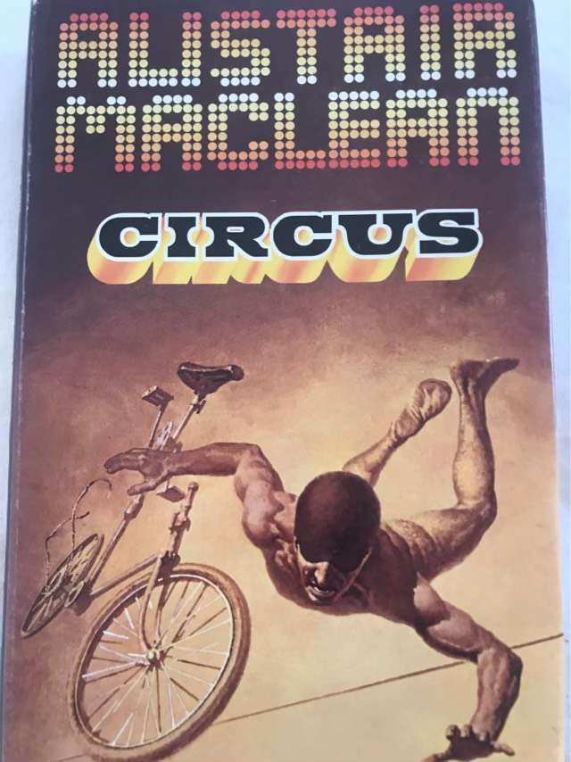 Circus - Alistair Maclean