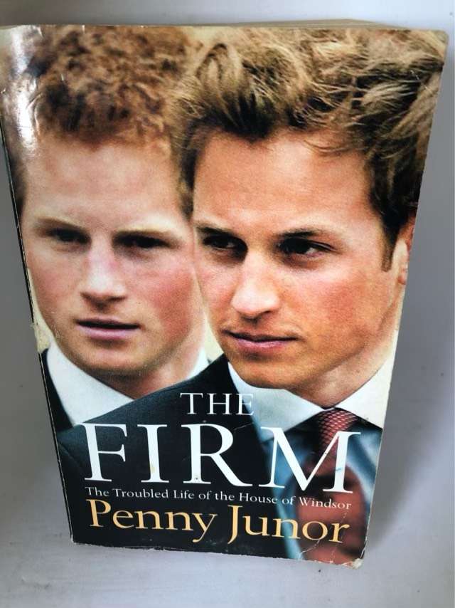 The Firm, The Troubled Life of the House of Windsor - Penny Junor