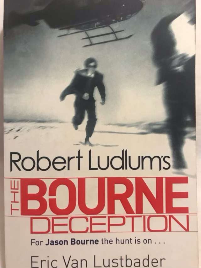 Robert Ludlum's the Bourne Deception - Eric Van Lustbader, Robert Ludlum